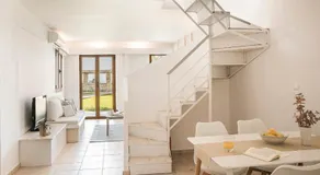 Agnanti Suites - Image 5