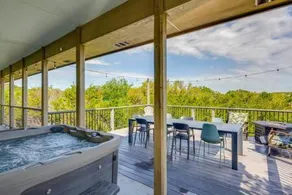 The Outlook - Spa and deck views of Hill Country - Image 4