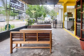 RedDoorz Plus near Tembesi Batu Aji Batam - Image 5