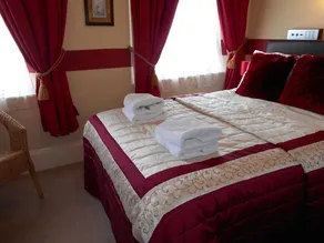 Cranborne Guest Accommodation Exclusively for Adults - Image 2
