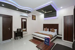 OYO 3202 Hotel Gayatri Residency - Image 1