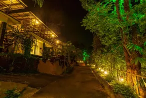 Misty Peak Resort - Image 4
