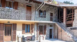La Corte Rooms and Home Restaurant - free parking - 10 minutes to the lake and centre - Image 3