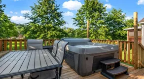 Creekside Cottage*Hot Tub*Entire Home-Pigeon Forge - Image 4