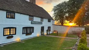 Botley Hill Farmhouse - Image 4