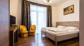 Gold Rooms - Image 2