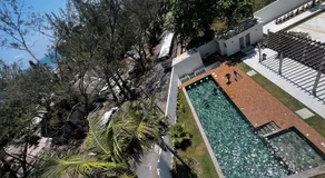 Family Vacations Incredible Beach and Pool - Image 4