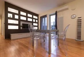 Porta Palace Apartments - Image 2
