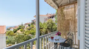 Amorama Suites - Authentic Village Stay in Glossa - Image 4
