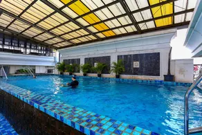 Roosseno Plaza Serviced Apartment - Image 3
