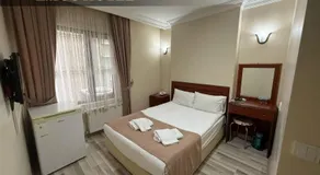 EMOS HOTEL - Image 2
