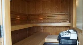 Land Luxury - Image 4
