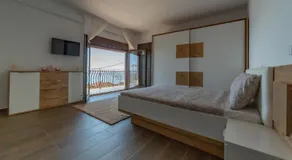 Enchanted Bay House - Image 2