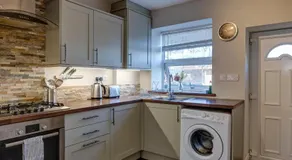 Cosy 2 bed home CHESTERFIELD - Image 5