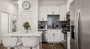 Modern and Serene Oasis Mins from Downtown Houston - Image 3