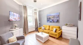 Josefov Riverside Apartment - Image 2