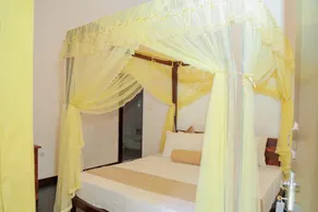 Mel's Inn - Image 2