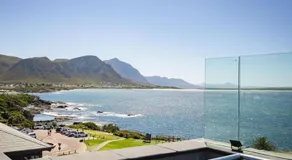 Hermanus Waterfront Apartment - Image 5