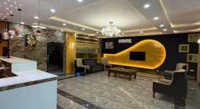 Crystal Crown Hotel - Image 3