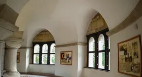 Romantic two bedroom apartments close to Normafa with private parking - Image 3