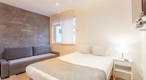 Victor Hugo Flat - Image 2