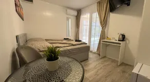 Kinizsi Udvar Apartmanház - Image 3