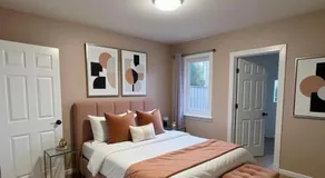 Modern 2BR 2BA Apartment Garden-View - Image 4