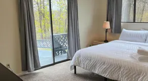 Lazy O Resort 7 bedroom 3 bathroom house - Image 2