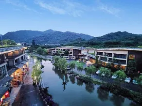 Huajian Guanshanyue Hotel - Image 4