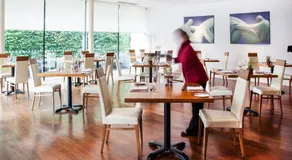 Lanes Hotel - Image 3