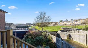 Modern Hastings Home for Groups with Garden Terrace and Dedicated Workspace - Image 5