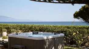 Sea Elegance Villa - On the Beach, by ZanteWize - Image 3
