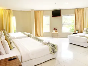 Azio Hotel - Image 2