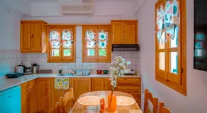 Orange House for big families in Damouchari - Delicious Houses - Image 5