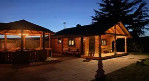 Log Cabin with Private Sauna and BBQ area in Canterbury - Image 4