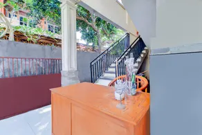 Dancenter Budget Door Legian Inn - Image 5