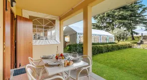 Residence La Perla with Shared Pool - Image 3