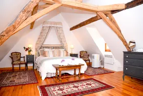 Explore the magic of the Dordogne Les Chouettes sleeps 14 to 16 - Image 2