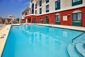 Holiday Inn Express Hotel & Suites Selma by IHG - Image 2