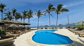 Casa de Playa Bungalows & Restaurant - Image 3