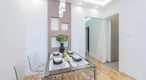 Old Town Square P&O Apartments - Image 2