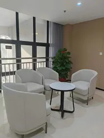 Huasheng Business Hotel - Image 5