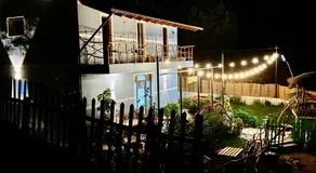 Velaj Guest House - Image 4