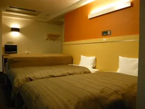 Central Hotel (Mie) - Image 3