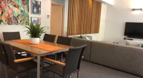 Lush Rainforest Retreat minutes from Hastings St 8201 - Image 4