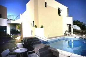 Blue Sky Hotel Apartments - Image 5