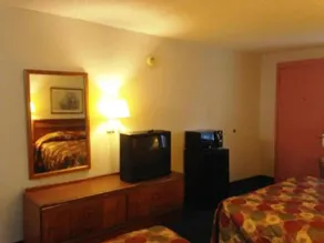 Royal Inn Columbia/Fort Jackson - Image 3
