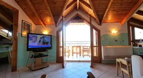 Loft apartment 20m from sea - Image 2