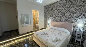 Suite and room - Image 2