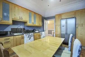 Hayy Contractor House 5 Bedroom Huddersfield Sleeps 18 - Image 4